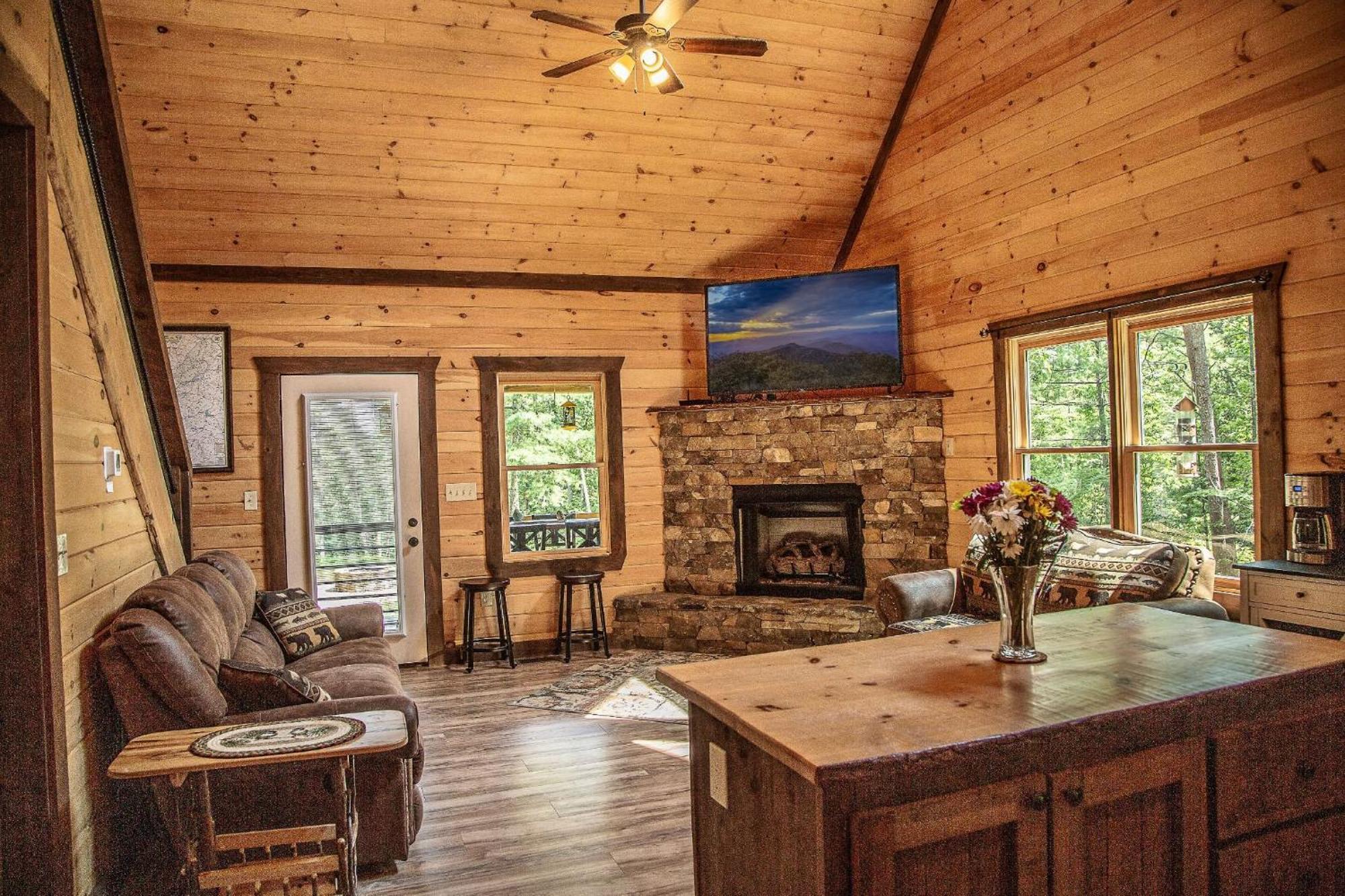 Adore The Smores Rustic Mountain Charm Outdoor Spaces And A Cozy Hot Tub Blue Ridge Extérieur photo