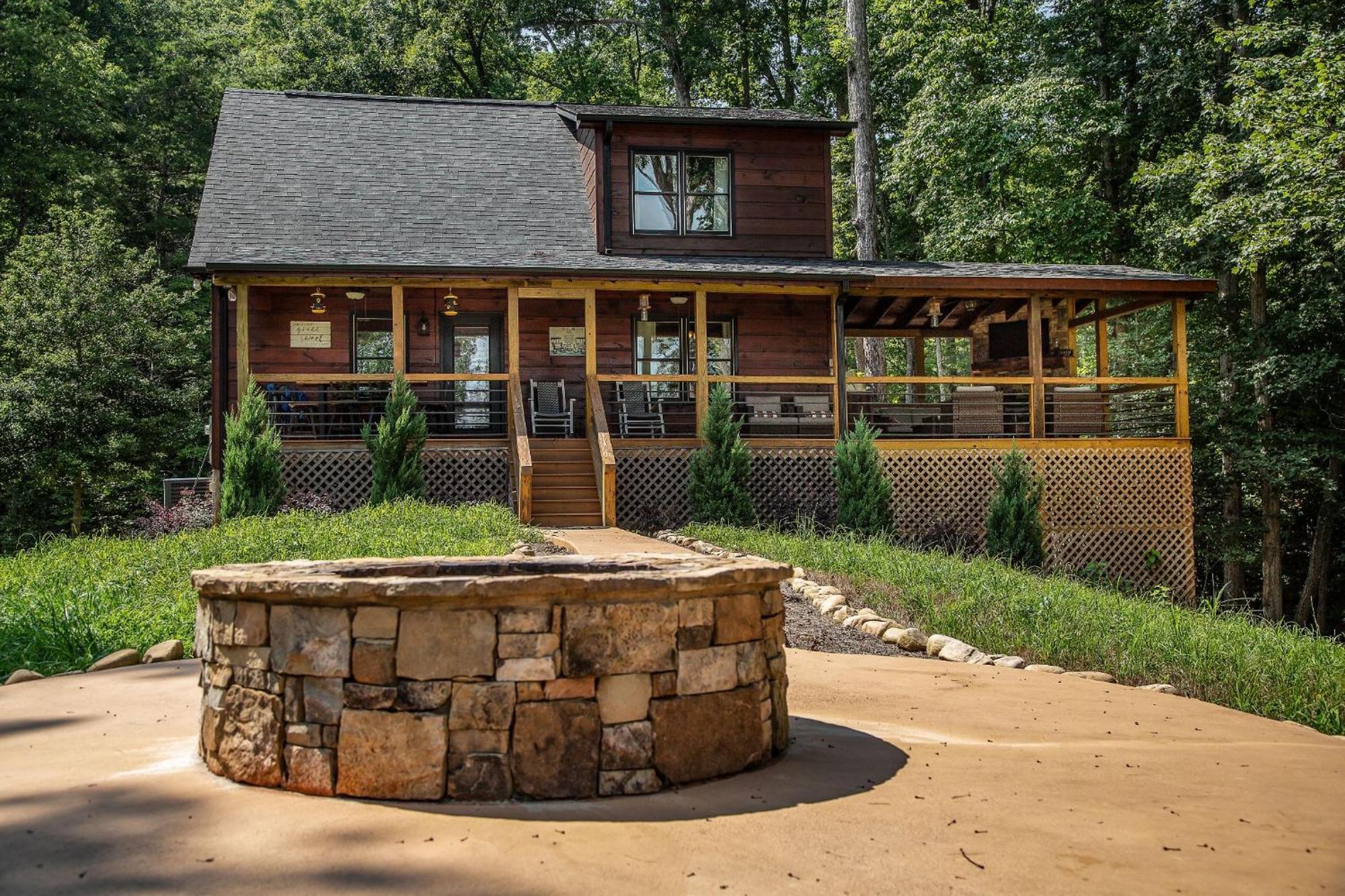 Adore The Smores Rustic Mountain Charm Outdoor Spaces And A Cozy Hot Tub Blue Ridge Extérieur photo