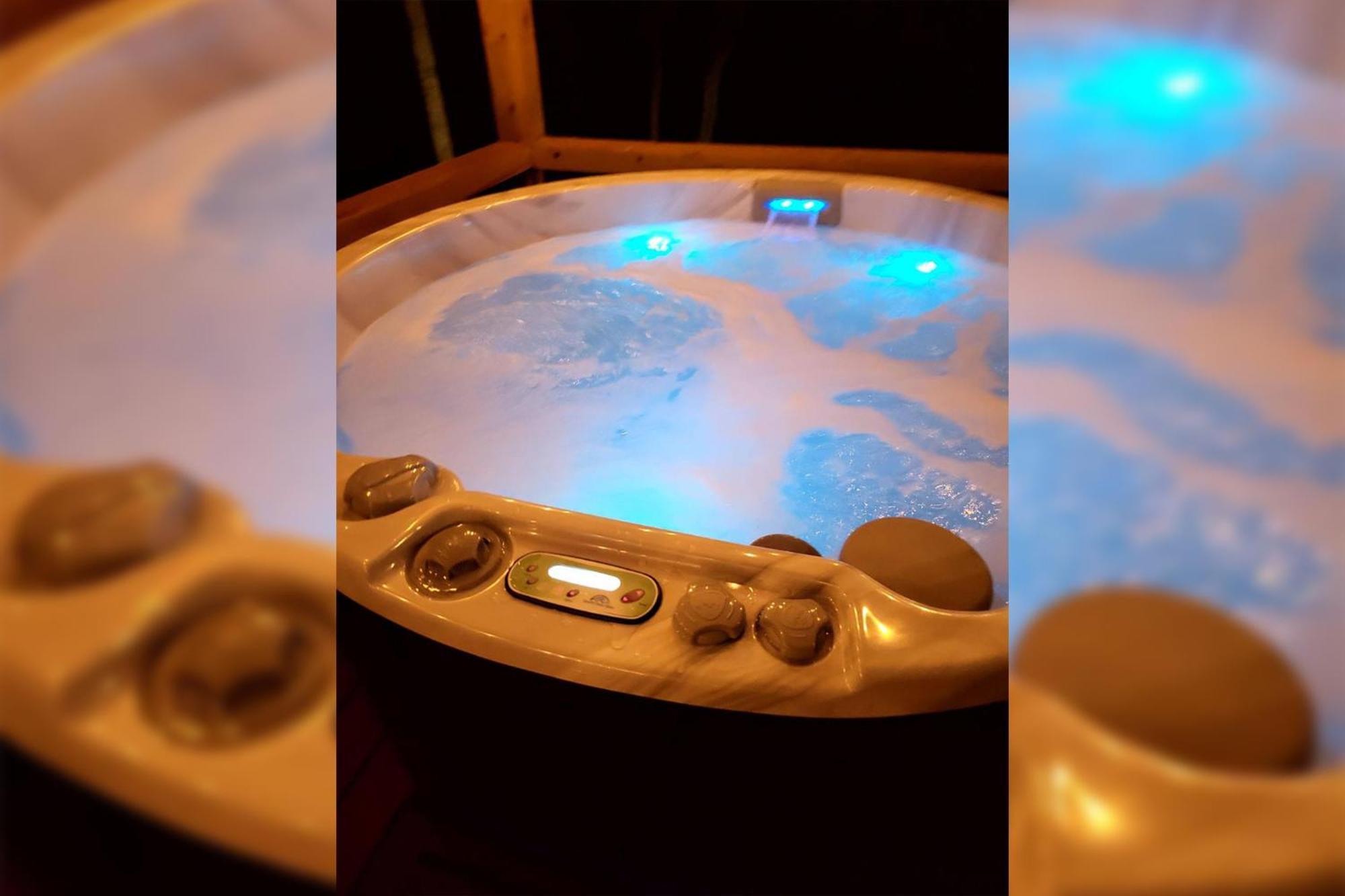 Adore The Smores Rustic Mountain Charm Outdoor Spaces And A Cozy Hot Tub Blue Ridge Extérieur photo